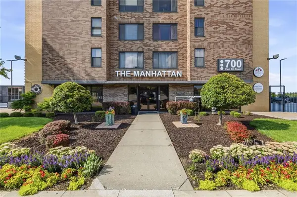 700 E 8th ST #5B, Kansas City, MO 64106