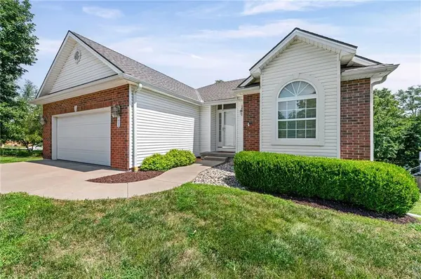 7823 N Liberty ST, Kansas City, MO 64118