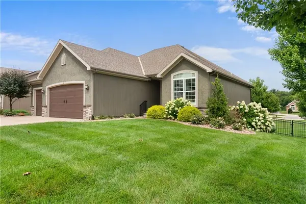 701 SW Elizabeth ST, Blue Springs, MO 64015