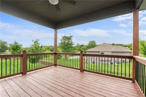 701 SW Elizabeth ST, Blue Springs, MO 64015