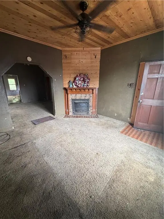 5717 King Hill AVE, St Joseph, MO 64504