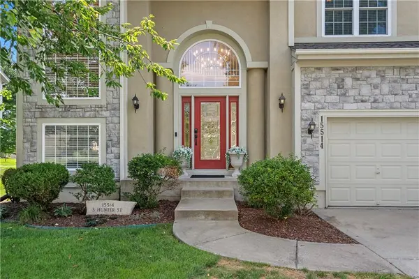 15514 S HUNTER ST, Olathe, KS 66062