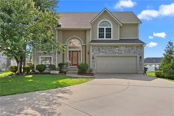 15514 S HUNTER ST, Olathe, KS 66062