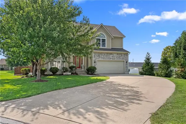 15514 S HUNTER ST, Olathe, KS 66062