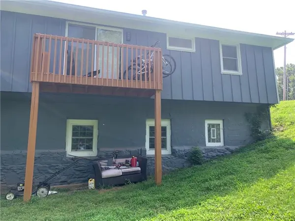 2440 S 53RD LN, Kansas City, KS 66106