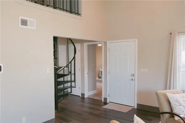 725 N 75th TER, Kansas City, KS 66112