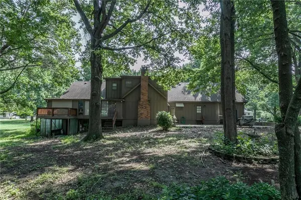 16040 Outlook AVE, Stilwell, KS 66085