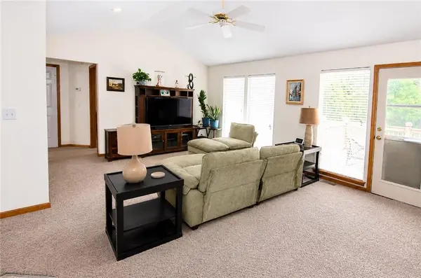 5133 Woodland DR, Shawnee, KS 66218