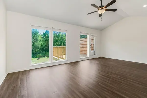 5129 Woodland DR, Shawnee, KS 66218