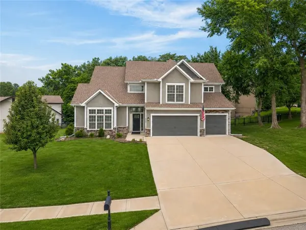 6388 NW Sioux DR, Parkville, MO 64152