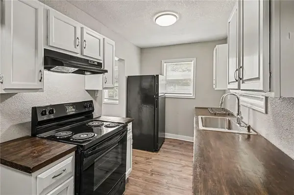 1842 E 77th ST, Kansas City, MO 64132