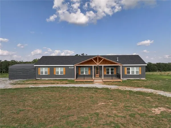 9735 S 325 RD, El Dorado Springs, MO 64744