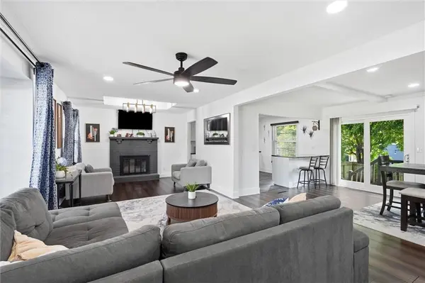 12727 W 100th ST, Lenexa, KS 66215
