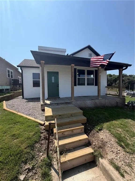 602 Lincoln ST, St Joseph, MO 64501