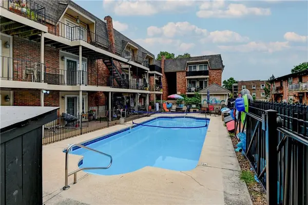4038 Clark AVE, Kansas City, MO 64111