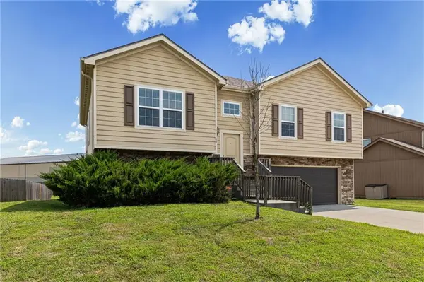 11109 N Jefferson ST, Kansas City, MO 64155