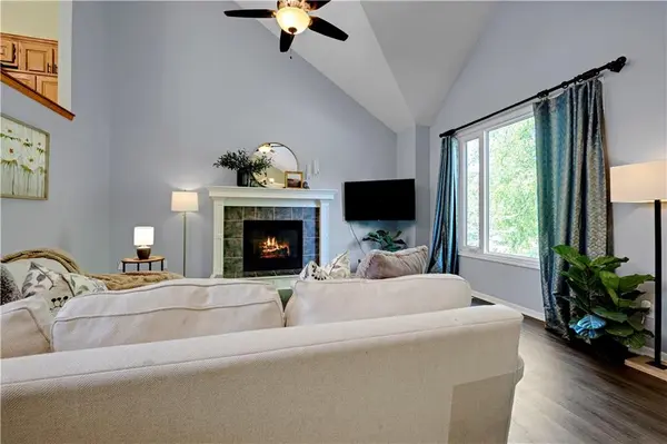 15655 S Apache ST, Olathe, KS 66062