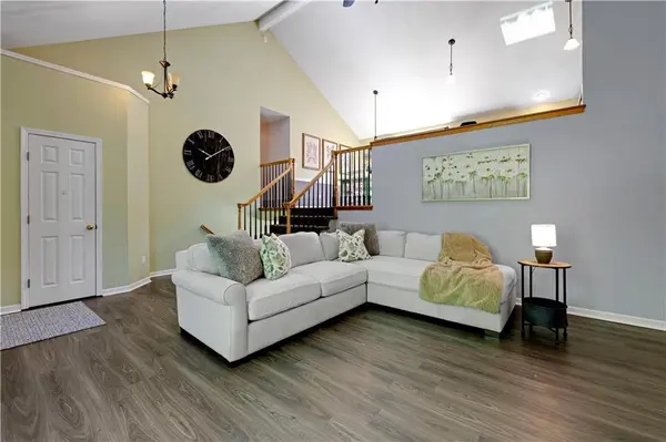 15655 S Apache ST, Olathe, KS 66062