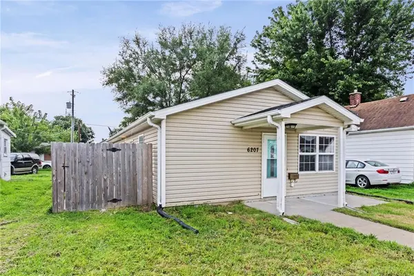 6207 Sherman ST, St Joseph, MO 64504