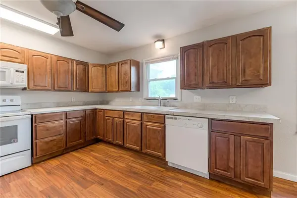 9200 E 87th ST, Raytown, MO 64138