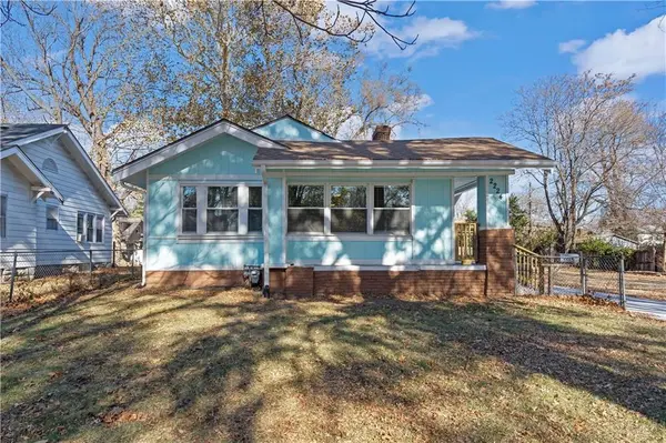 2224 E 68th TER, Kansas City, MO 64132