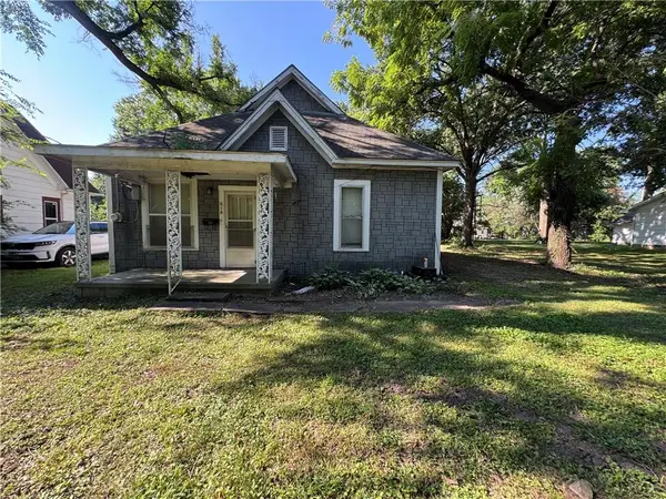 616 E 25th ST, Pittsburg, KS 66762
