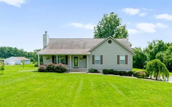 33803 E Jenkins RD, Lone Jack, MO 64070