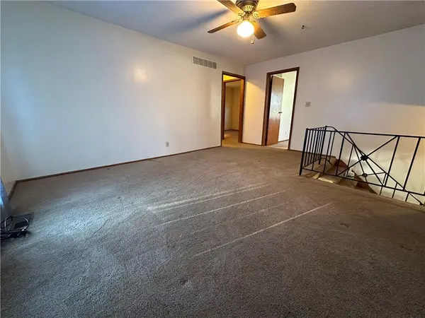 854 N Aztec DR, Independence, MO 64056