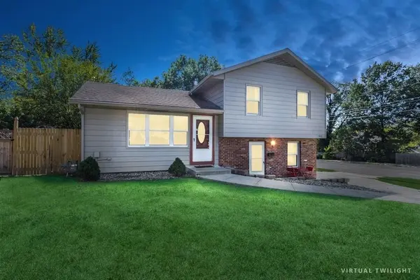 8617 W 92ND ST, Overland Park, KS 66212
