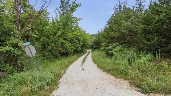 Mark DR, Crystal Lakes, MO 64024
