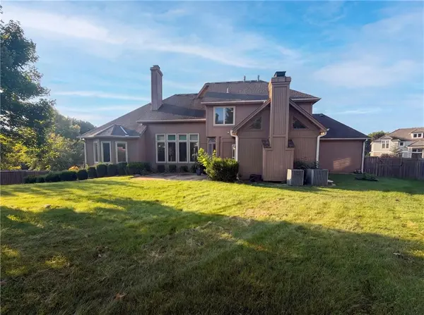 6003 N Cosby CT, Kansas City, MO 64151