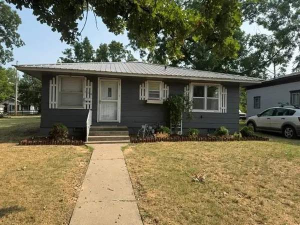 110 E Church ST, Caney, KS 67333