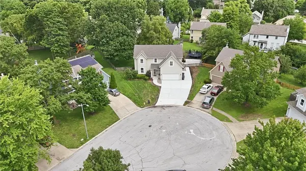 14060 S Blackfoot CT, Olathe, KS 66062