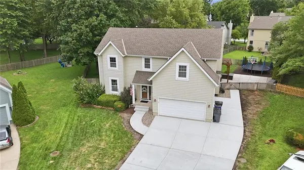 14060 S Blackfoot CT, Olathe, KS 66062