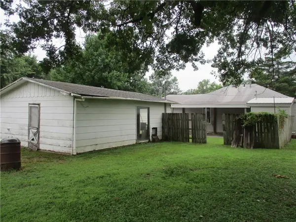 510 S Vermont AVE, Columbus, KS 66725
