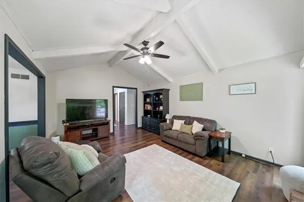 8209 W 56th TER, Merriam, KS 66202