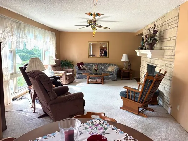 1024 N 17th PL, Independence, KS 67301