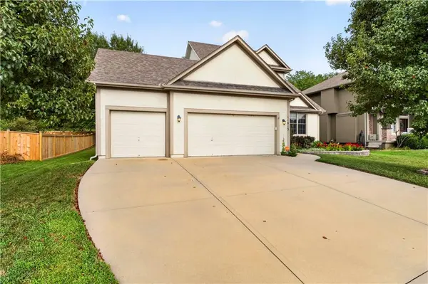 11013 Northridge DR, Kansas City, KS 66109