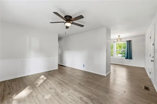 6302 E 152nd ST, Grandview, MO 64030