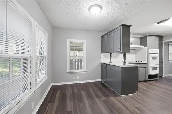 9604 E 67th TER, Raytown, MO 64133