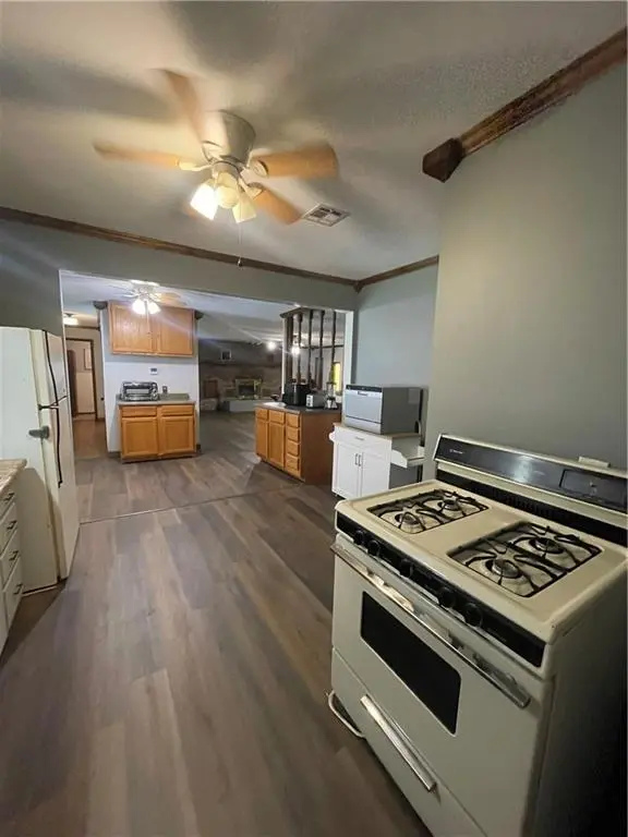 1311 W 1st ST, Coffeyville, KS 67337
