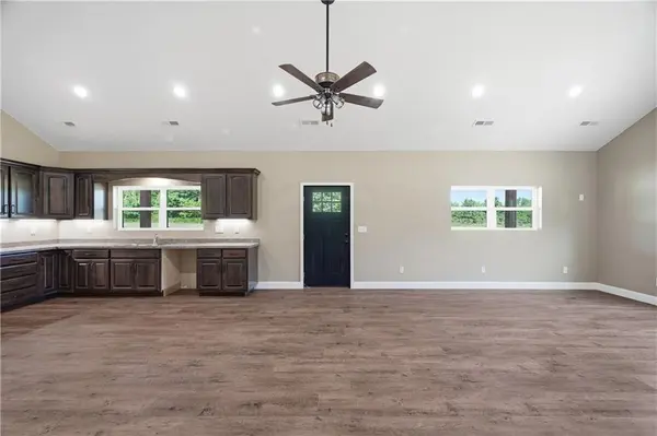 17707 S 2200 RD, Nevada, MO 64772