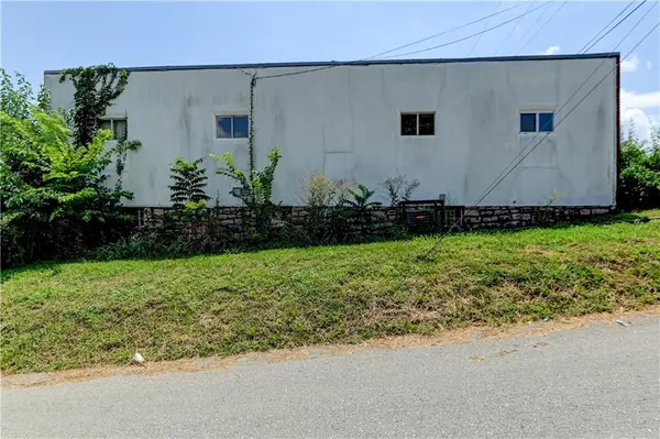 2701 Blue Ridge BLVD, Independence, MO 64052