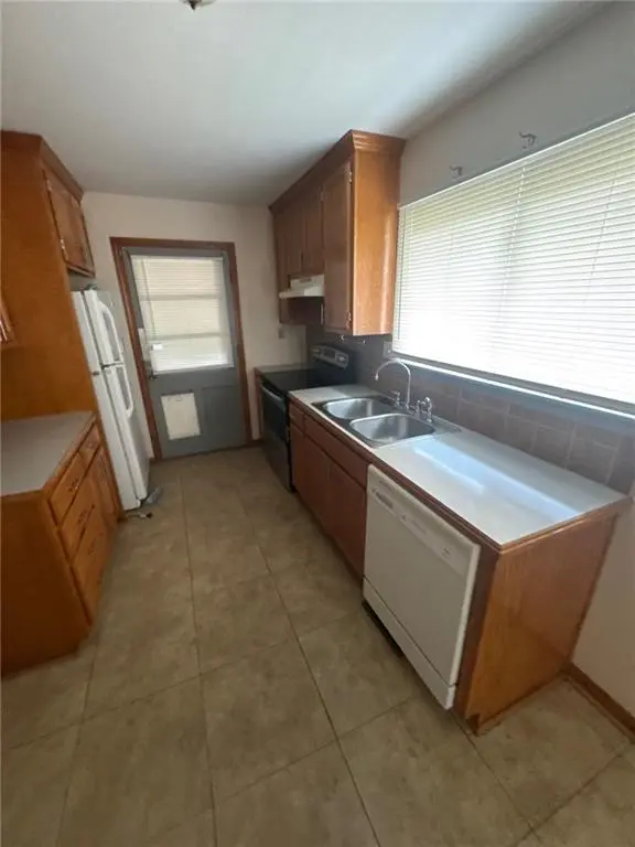 11508 E 51ST ST, Kansas City, MO 64133
