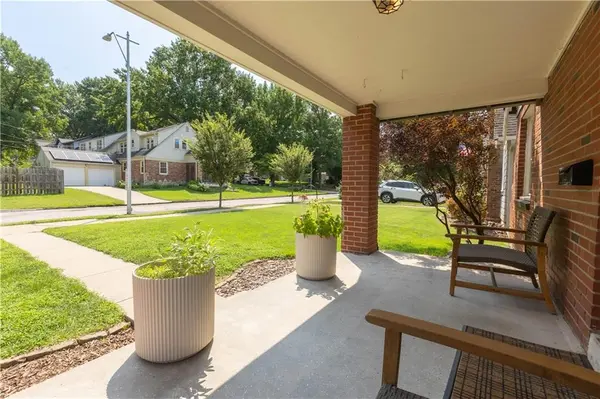 7314 Grand AVE, Kansas City, MO 64114