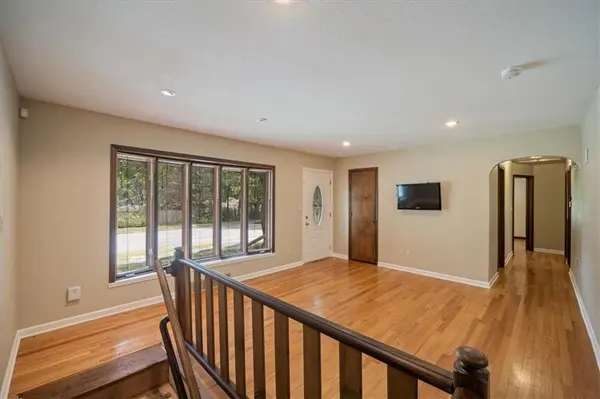 7200 W 83rd ST, Overland Park, KS 66204