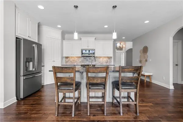 2634 SW River Trail RD, Lee's Summit, MO 64082