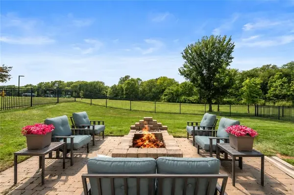 2634 SW River Trail RD, Lee's Summit, MO 64082