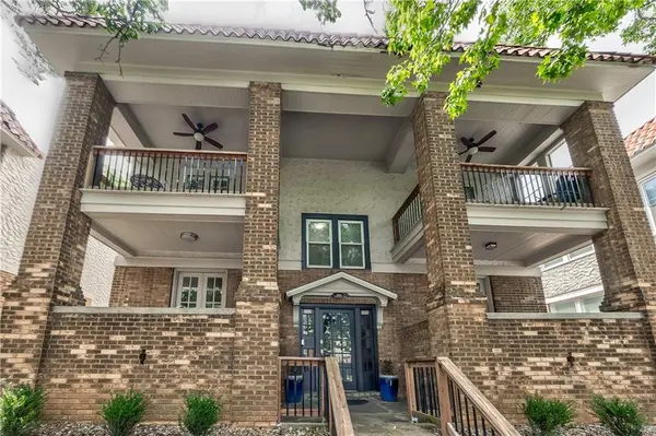1813 W 41st ST, Kansas City, MO 64111