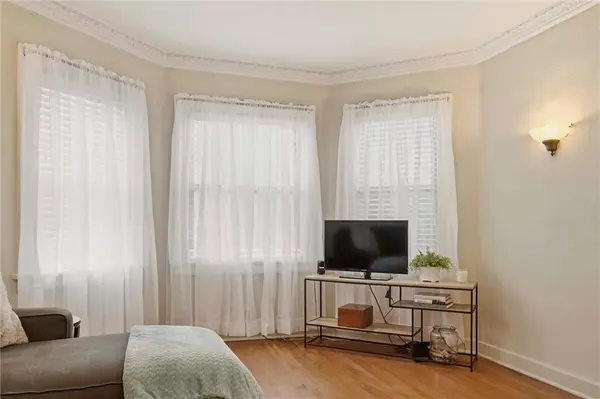 4514 Broadway BLVD #2A, Kansas City, MO 64111